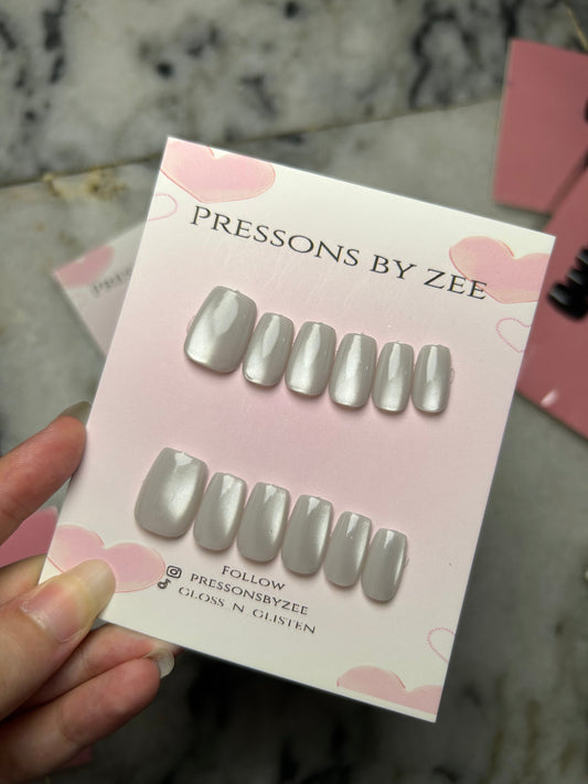 Pearl white velvet cateye pressons